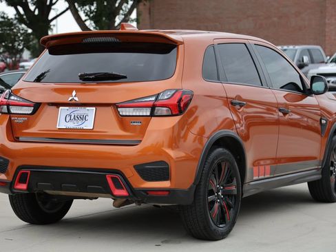 Used 2021 Mitsubishi Outlander Sport Black Edition FWD image 4
