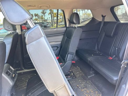 Used 2021 Volkswagen Atlas SE w/ Panoramic Sunroof Package FWD image 10