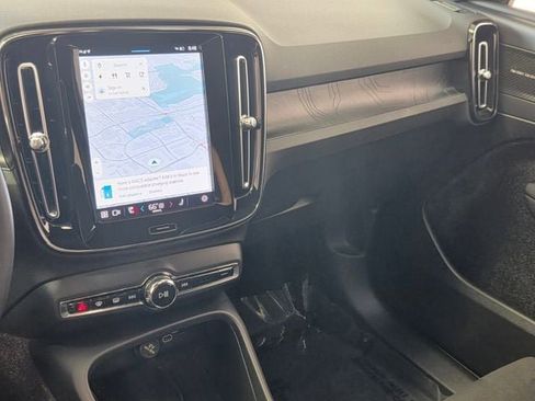 Certified 2023 Volvo XC40 Recharge Ultimate w/ Protection Package Premier AWD/4WD image 31