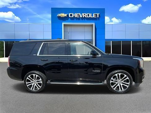 Used 2018 GMC Yukon SLT w/ Open Road Package AWD/4WD image 2