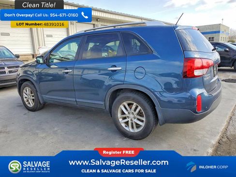 Used 2015 Kia Sorento LX image 3
