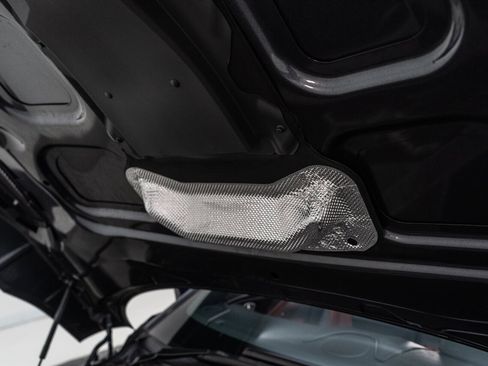 Used 2021 Aston Martin V8 Vantage Roadster RWD image 70