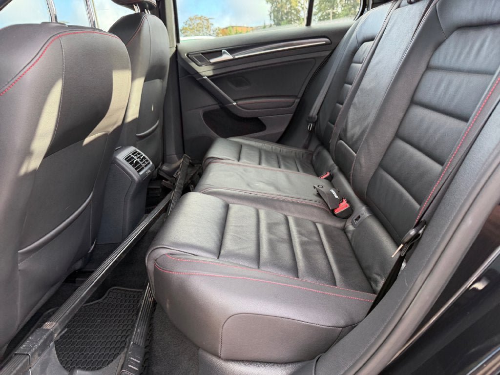 Used 2015 Volkswagen GTI SE FWD image 33