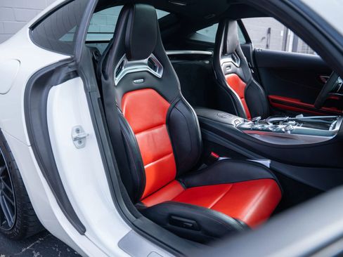 Used 2016 Mercedes-Benz AMG GT S image 3