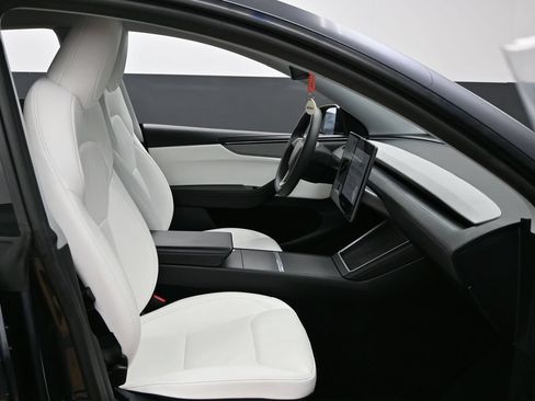 Used 2026 Tesla Model Y Long Range AWD/4WD image 43