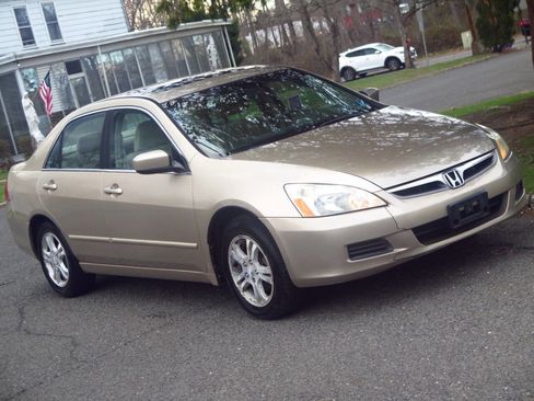 Used 2006 Honda Accord EX image 25