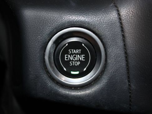 Used 2022 Chevrolet Suburban Premier RWD image 27