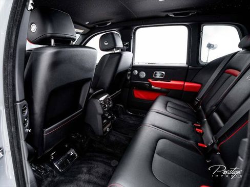 Used 2024 Rolls-Royce Cullinan Black Badge AWD/4WD image 41