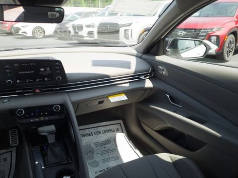 New 2026 Hyundai Elantra Sport FWD image 18
