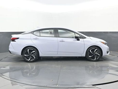 Used 2025 Nissan Versa SR w/ Electronics Package image 2