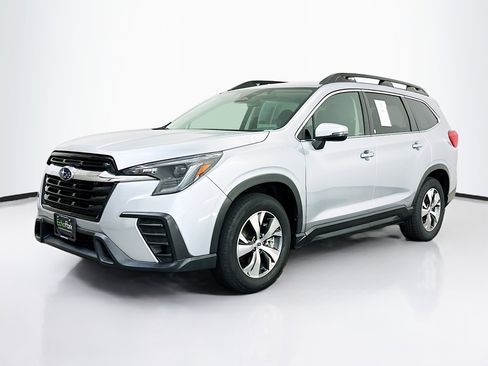 Used 2023 Subaru Ascent Premium w/ Convenience Package AWD/4WD image 3