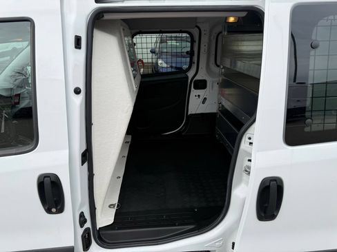Used 2021 RAM ProMaster City Tradesman SLT w/ Window Group 05 FWD image 11