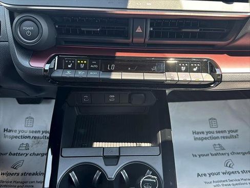 New 2025 Toyota Prius Plug-In Hybrid image 20