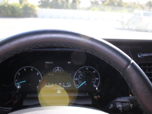 Used 2021 Ford Transit 150 Low Roof AWD image 23