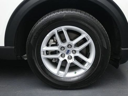 Certified 2025 Ford Explorer Active AWD/4WD image 37