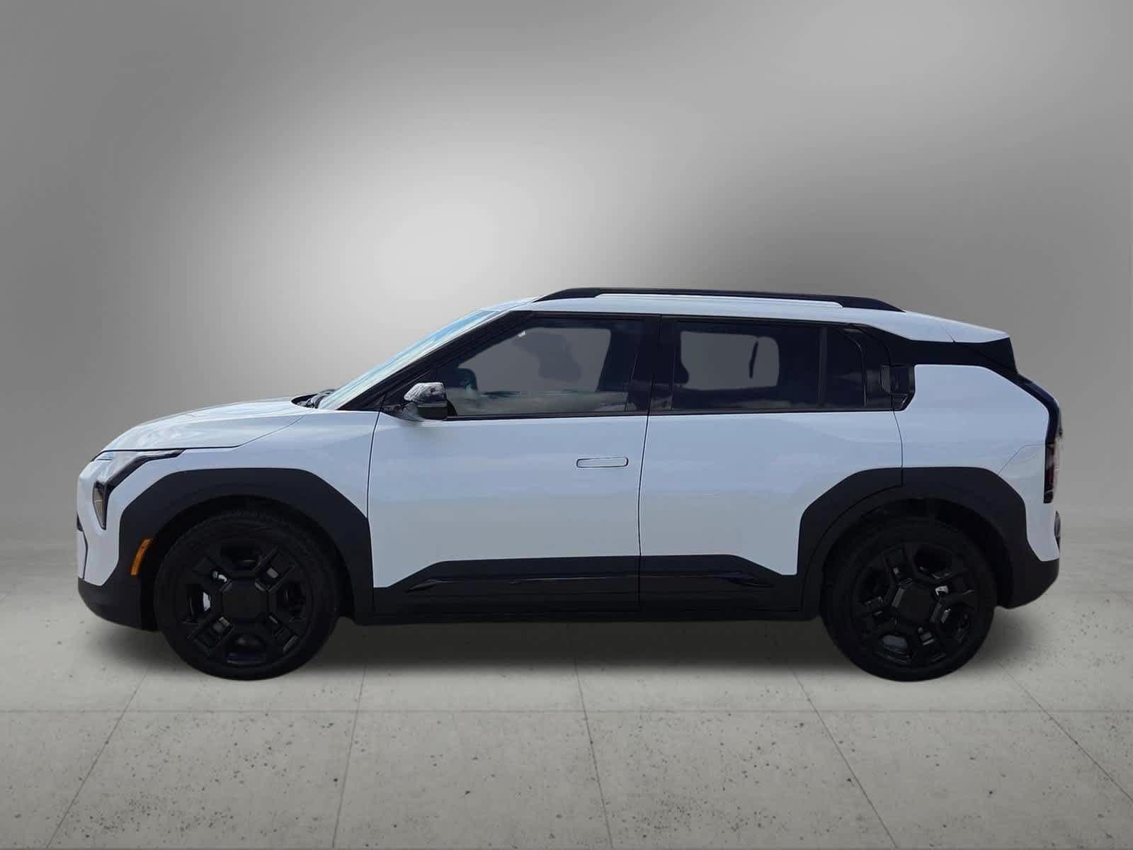 Certified 2027 Kia EV3 Wind w/ Wind Fwd Nightfall Package image 3