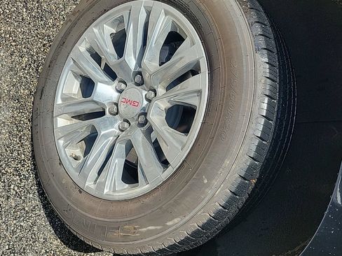 Used 2025 GMC Yukon Denali AWD/4WD image 12