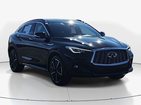 Used 2025 INFINITI QX55 Essential image 2