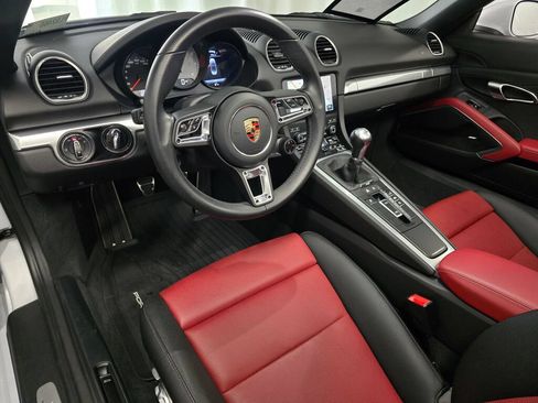 Certified 2025 Porsche 718 Boxster S RWD image 4