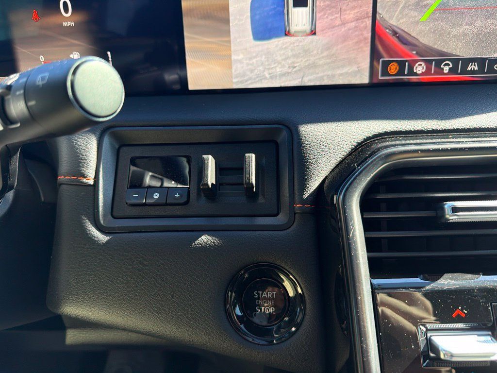 Certified 2026 Nissan Armada PRO-4X AWD/4WD image 30