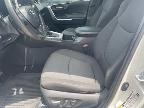 Used 2023 Toyota RAV4 XLE w/ Convenience Package FWD image 14