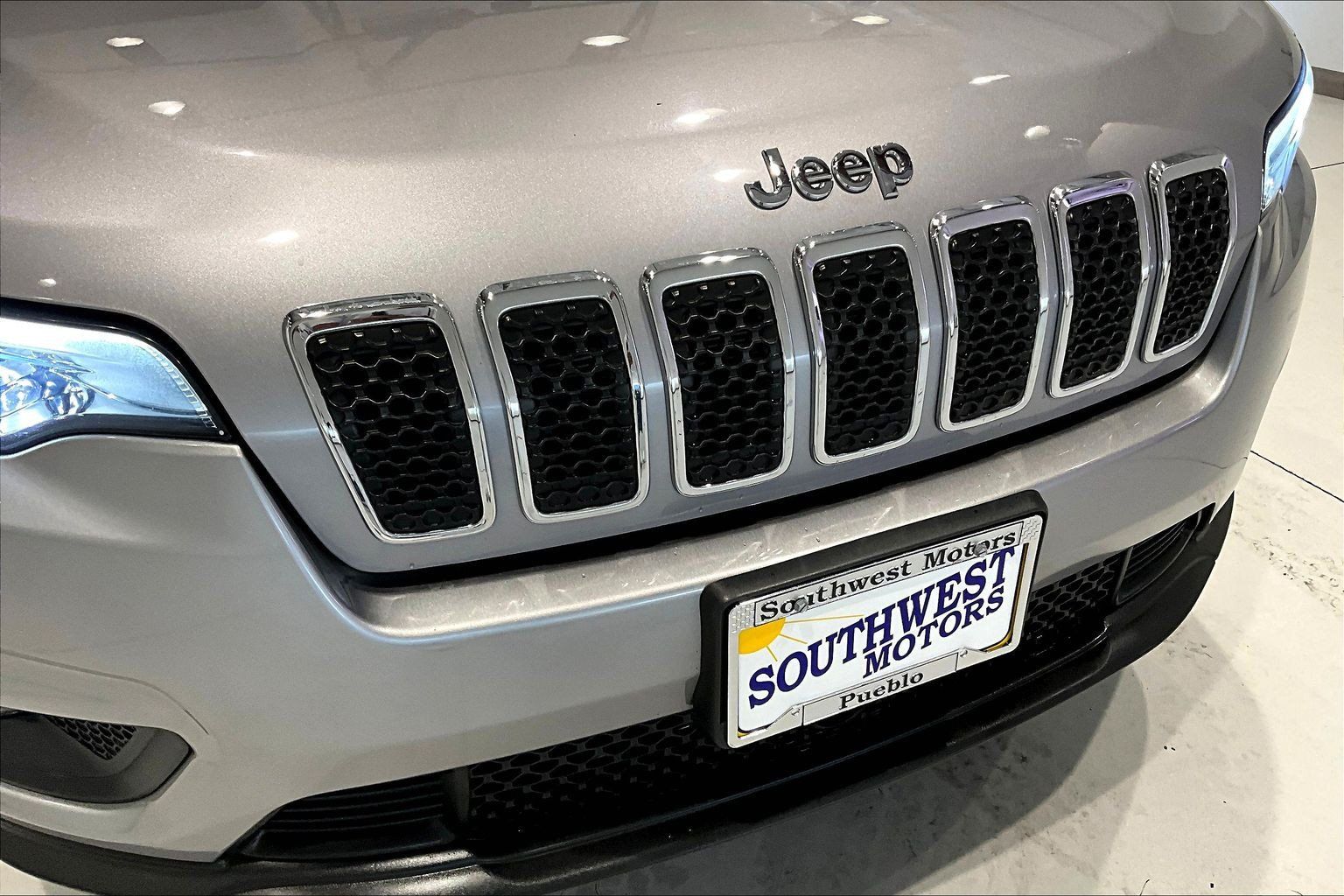Used 2021 Jeep Cherokee Latitude Lux w/ Sun & Sound Group FWD image 32