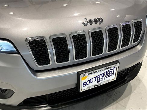 Used 2021 Jeep Cherokee Latitude Lux w/ Sun & Sound Group FWD image 32