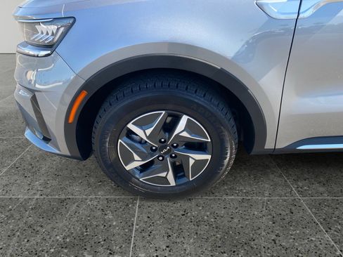 Used 2023 Kia Sorento EX w/ Panoramic Sunroof Package image 14