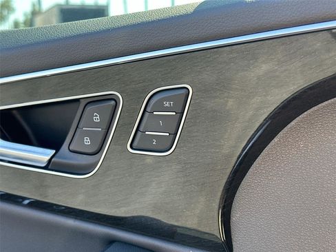 Used 2021 Audi Q7 2.0T Premium Plus w/ Premium Plus Package image 29