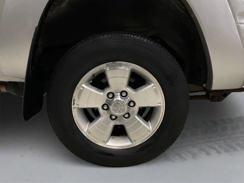 Used 2005 Toyota 4Runner Limited image 16