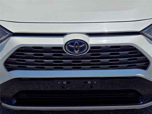 Used 2021 Toyota RAV4 XSE w/ XSE Grade Weather Package AWD/4WD image 3
