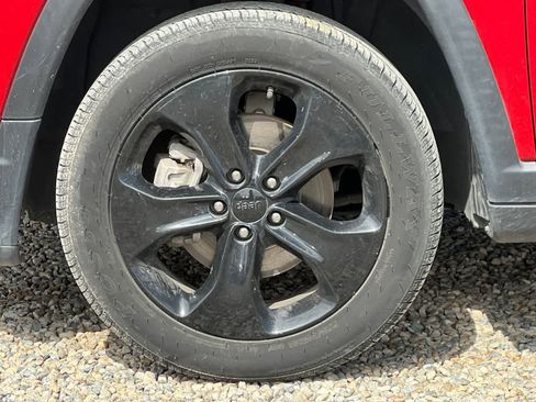 Used 2021 Jeep Compass Latitude AWD/4WD image 12