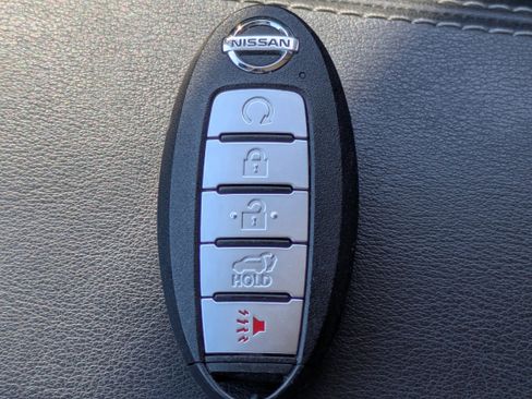 Used 2021 Nissan Rogue SL w/ Premium Package image 36