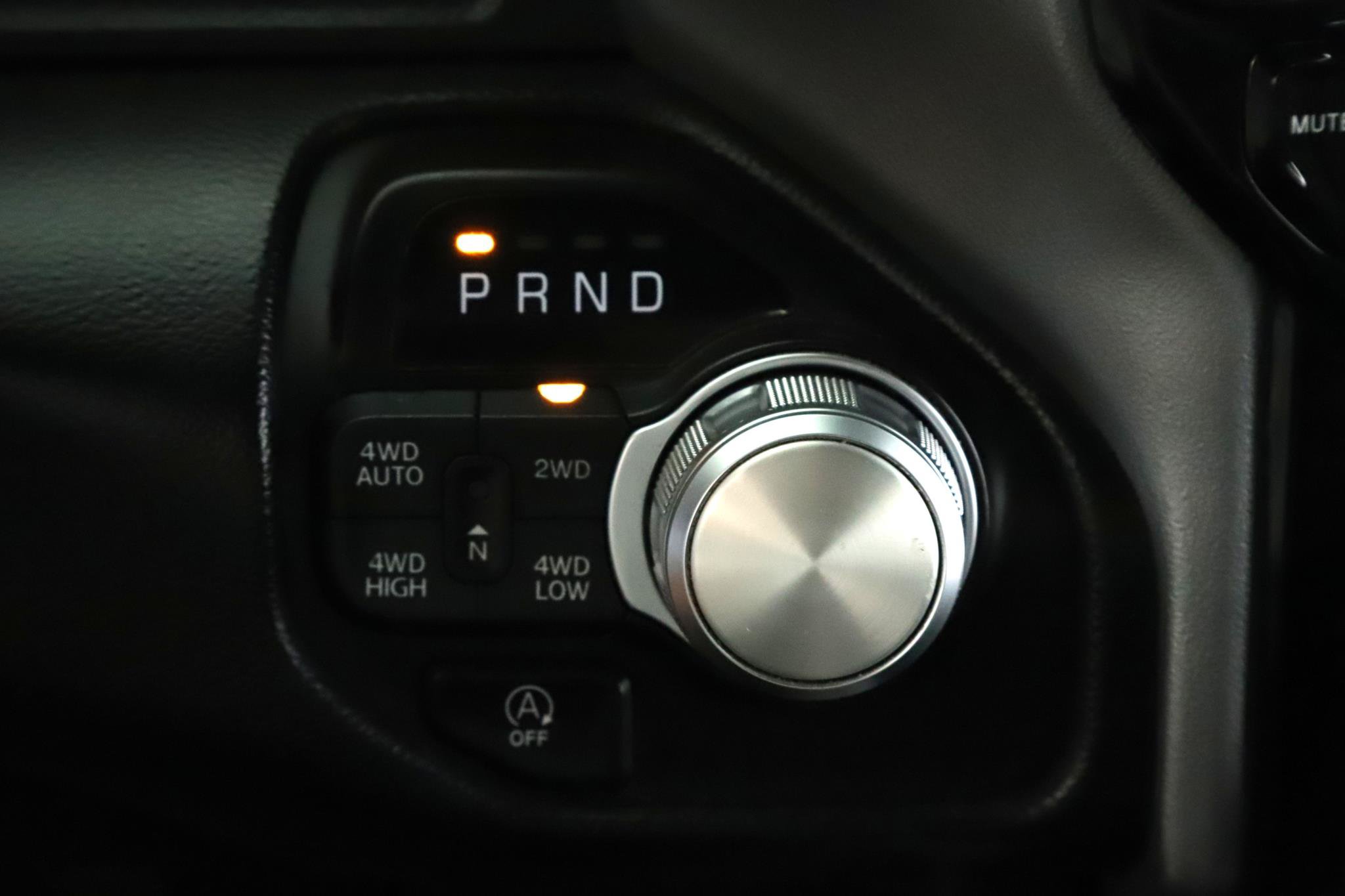 Used 2022 RAM 1500 Laramie AWD/4WD image 16
