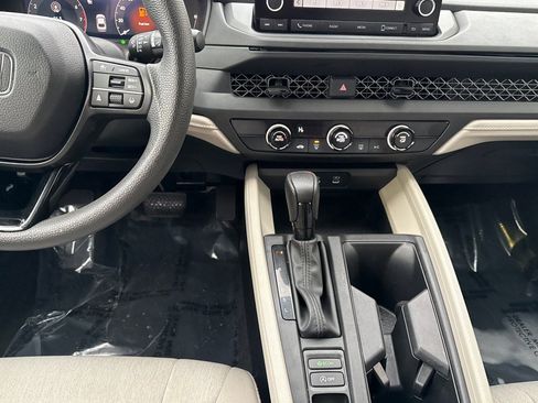 Used 2023 Honda Accord LX image 28