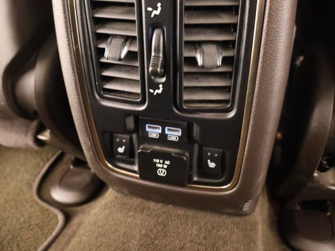 Used 2018 Jeep Grand Cherokee Summit AWD/4WD image 17
