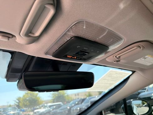 Used 2025 Toyota Prius FWD image 26