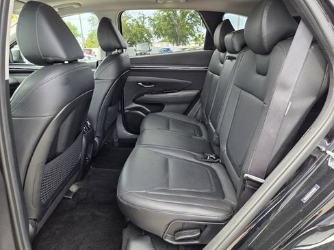 Used 2024 Hyundai Tucson Limited AWD/4WD image 16
