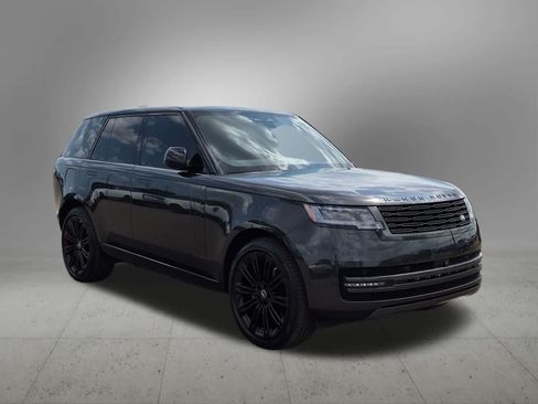 Used 2025 Land Rover Range Rover SE AWD/4WD image 8