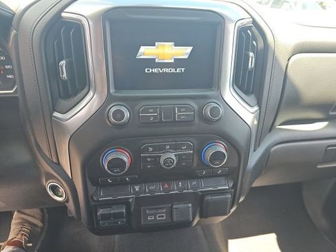 Used 2023 Chevrolet Silverado 2500 LTZ AWD/4WD image 19