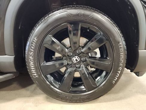 Certified 2025 Honda Pilot Black Edition image 38