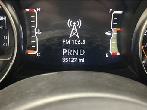 Used 2023 Jeep Gladiator Overland image 10