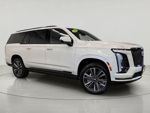 Used 2026 Cadillac Escalade ESV Sport AWD/4WD image 11