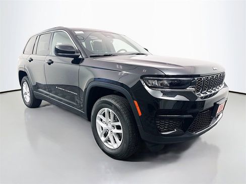 New 2025 Jeep Grand Cherokee Laredo w/ Luxury Tech Group I image 1