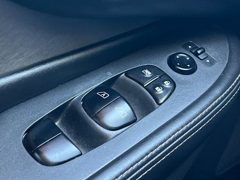 Used 2021 Nissan Murano S FWD image 14