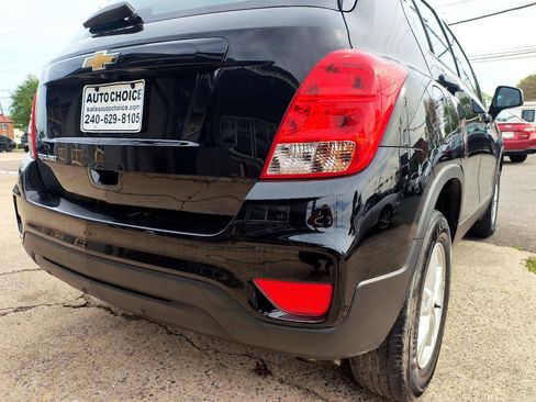 Used 2020 Chevrolet Trax LS image 30