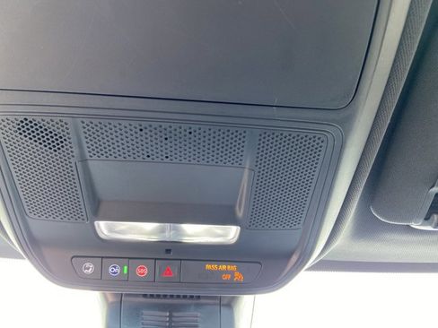 Used 2025 Chevrolet Equinox LT image 42