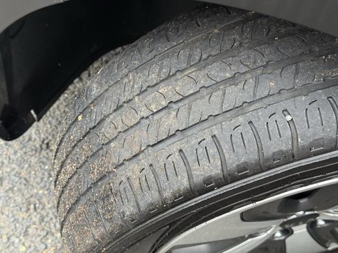 Used 2020 Kia Niro LX image 23