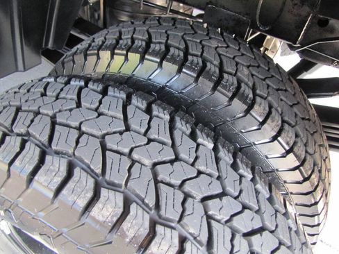 Used 2024 RAM 3500 Big Horn w/ Night Edition AWD/4WD image 29