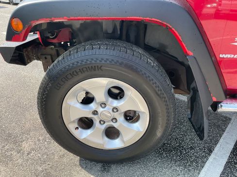 Used 2012 Jeep Wrangler Sahara w/ Connectivity Group image 10